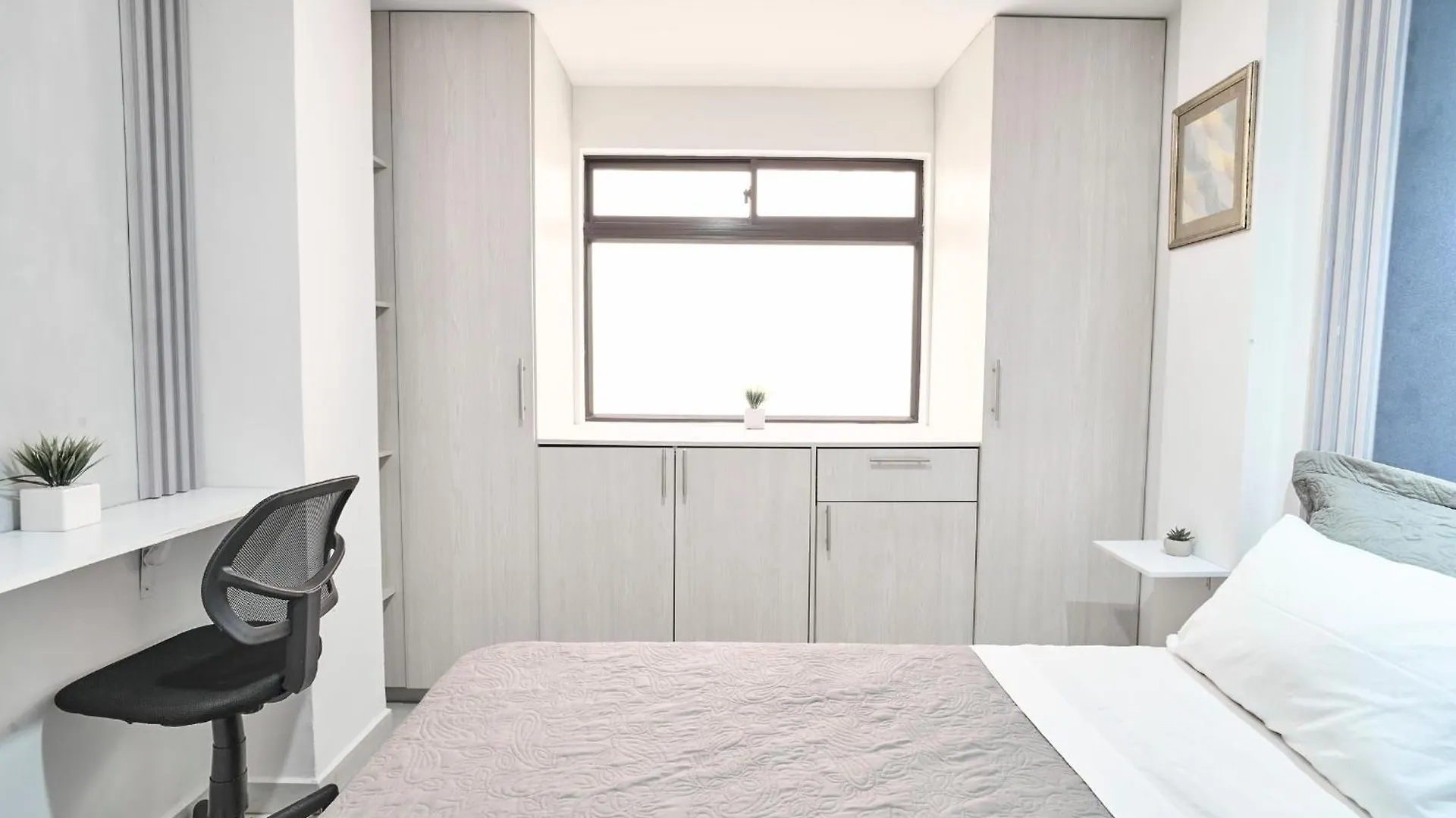 El Poblado Area 4 Bedroom 2 Bathroom With Terrace Medellin