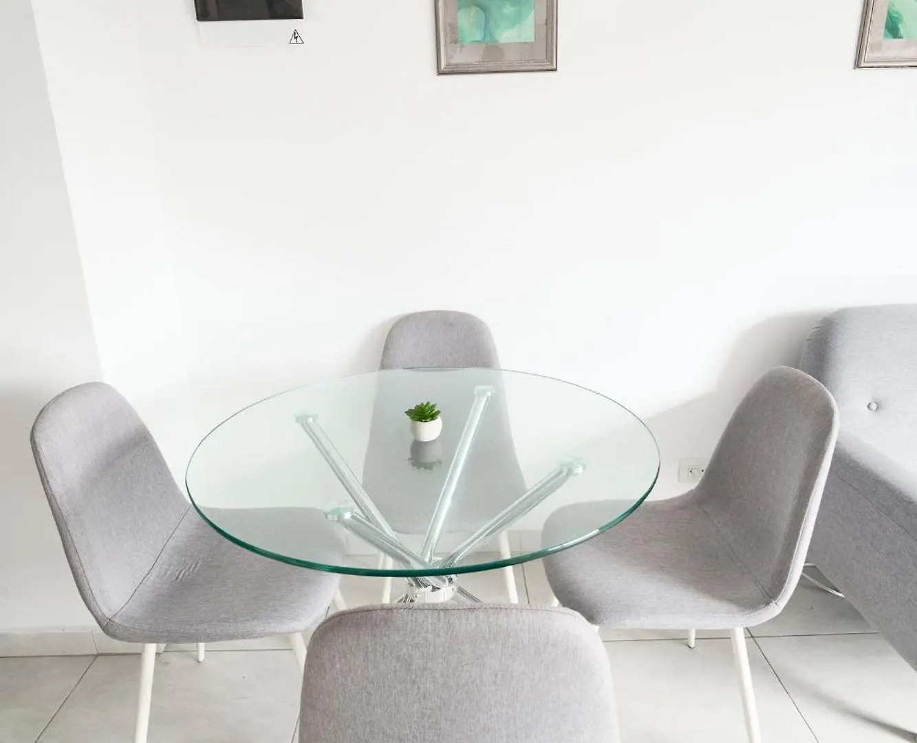 El Poblado Area 4 Bedroom 2 Bathroom With Terrace Medellin Apartment