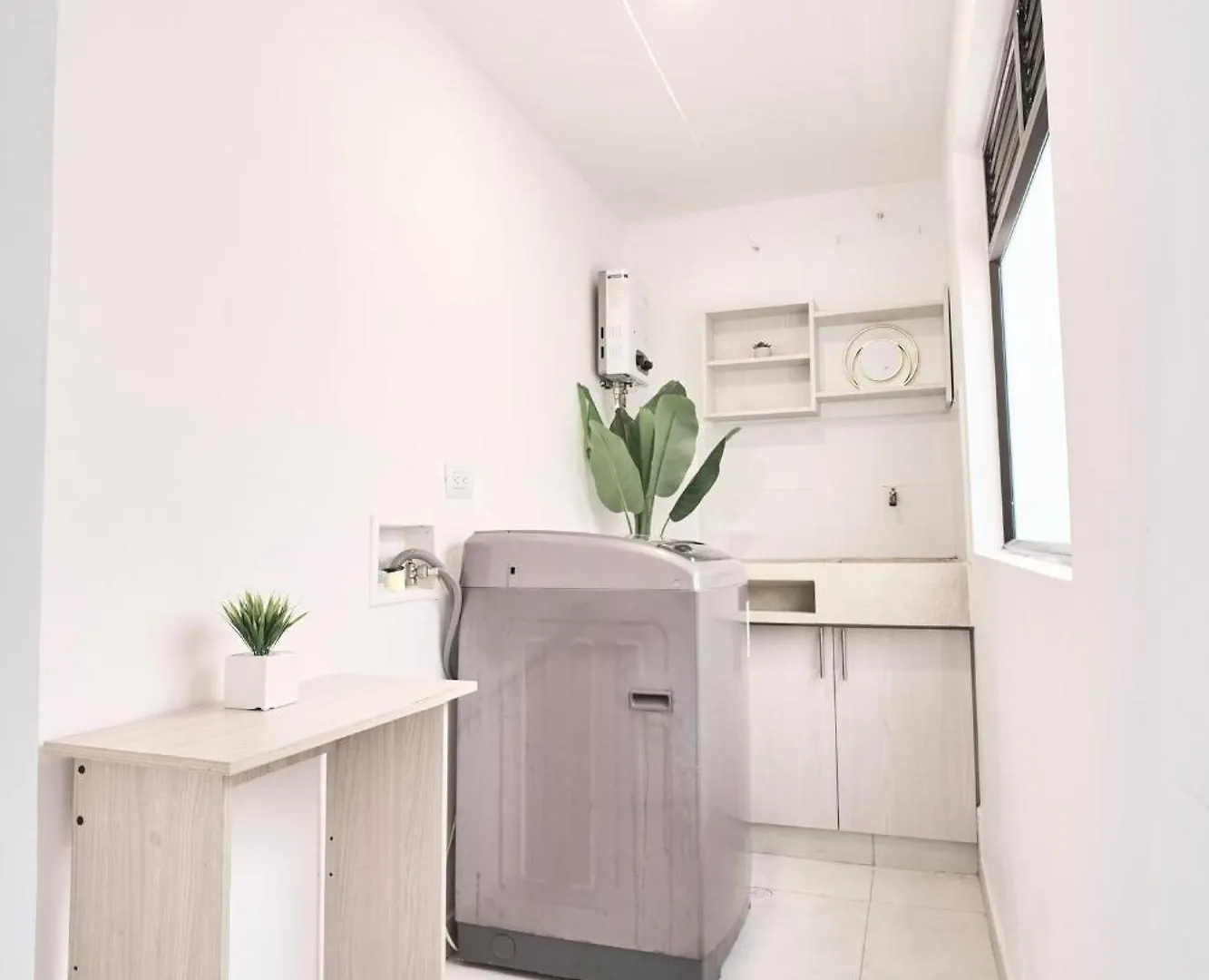 Apartment El Poblado Area 4 Bedroom 2 Bathroom With Terrace Medellin